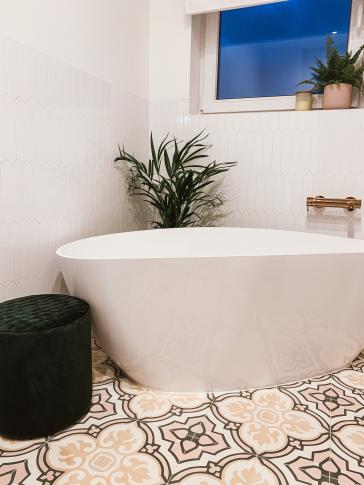 Cement tiles ref. no. 3371 | elegant bathroom (2)